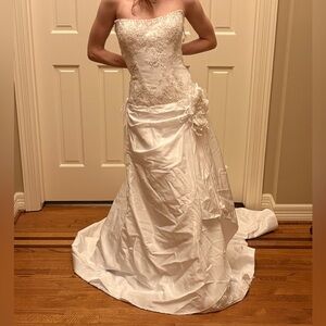Vintage Strapless Wedding Gown – Early 2000s Corset Bridal Dress with Train